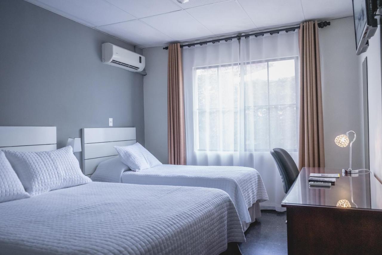 Maria Jose Suites ซานซัลวาดอร์ ภายนอก รูปภาพ